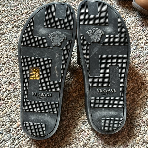 Versace slides - Picture 4 of 14